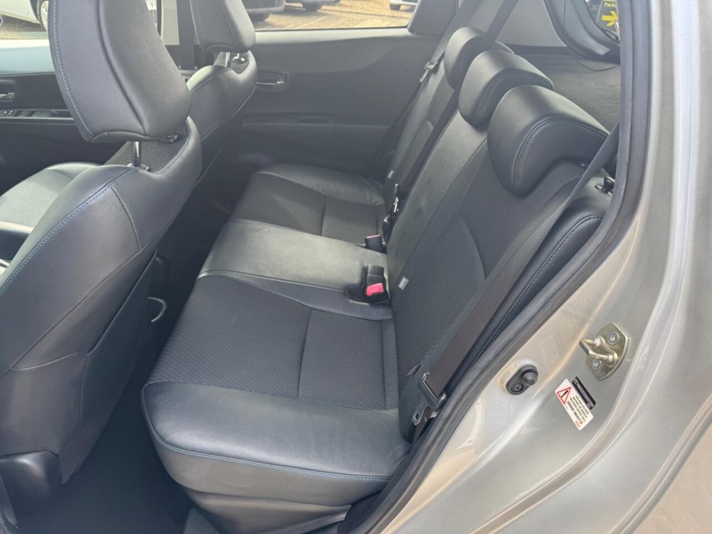 Used Toyota Yaris 2013 for sale - 76266468: Photo 32