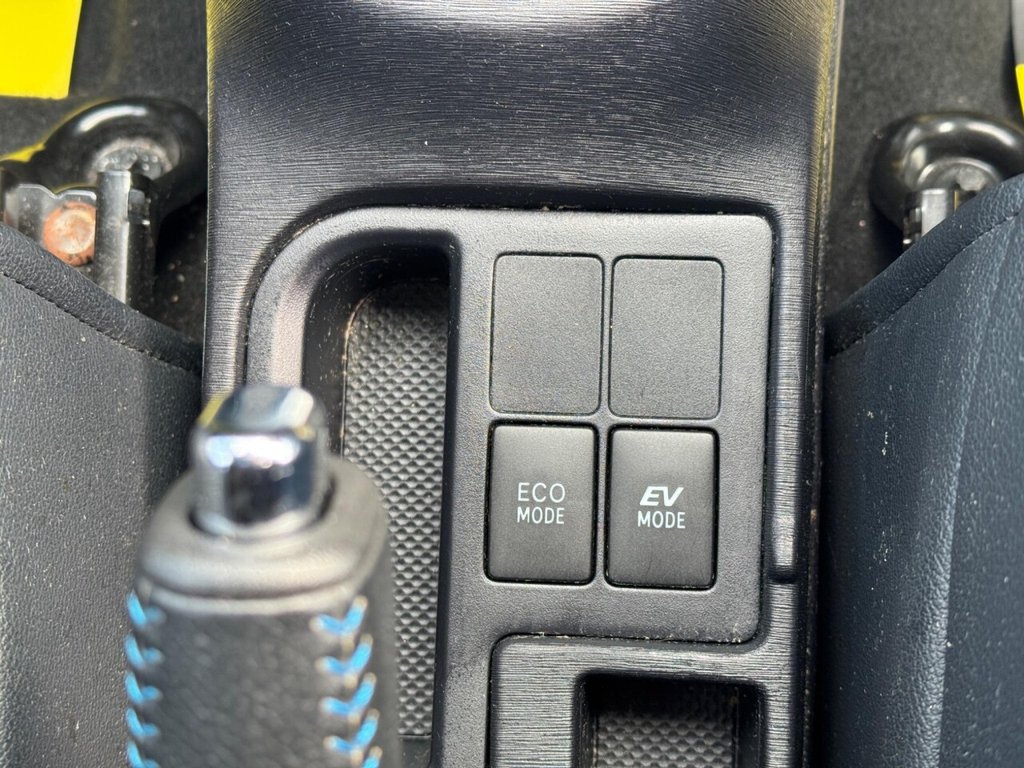 Used Toyota Yaris 2013 for sale - 76266468: Photo 47