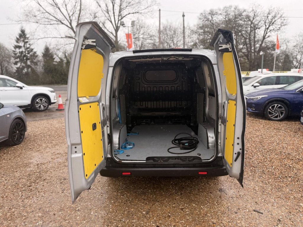 Used Nissan e-NV200 2019 for sale - 77621803: Photo 25
