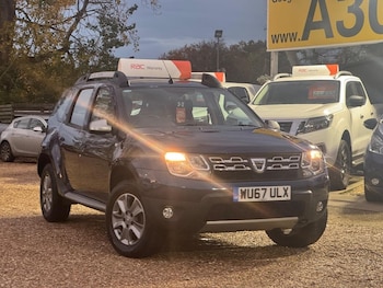 Used Dacia Duster 2017 for sale - 76496543: Photo