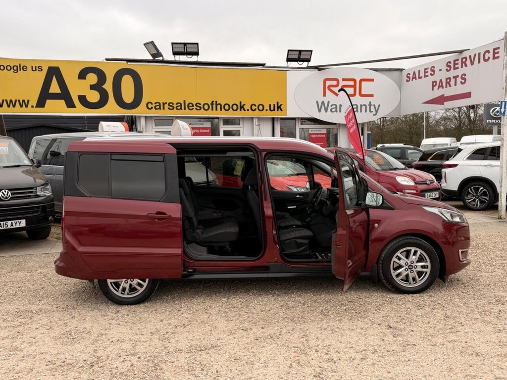 Used Ford Grand Tourneo Connect 2020 for sale - 78003372: Photo 25