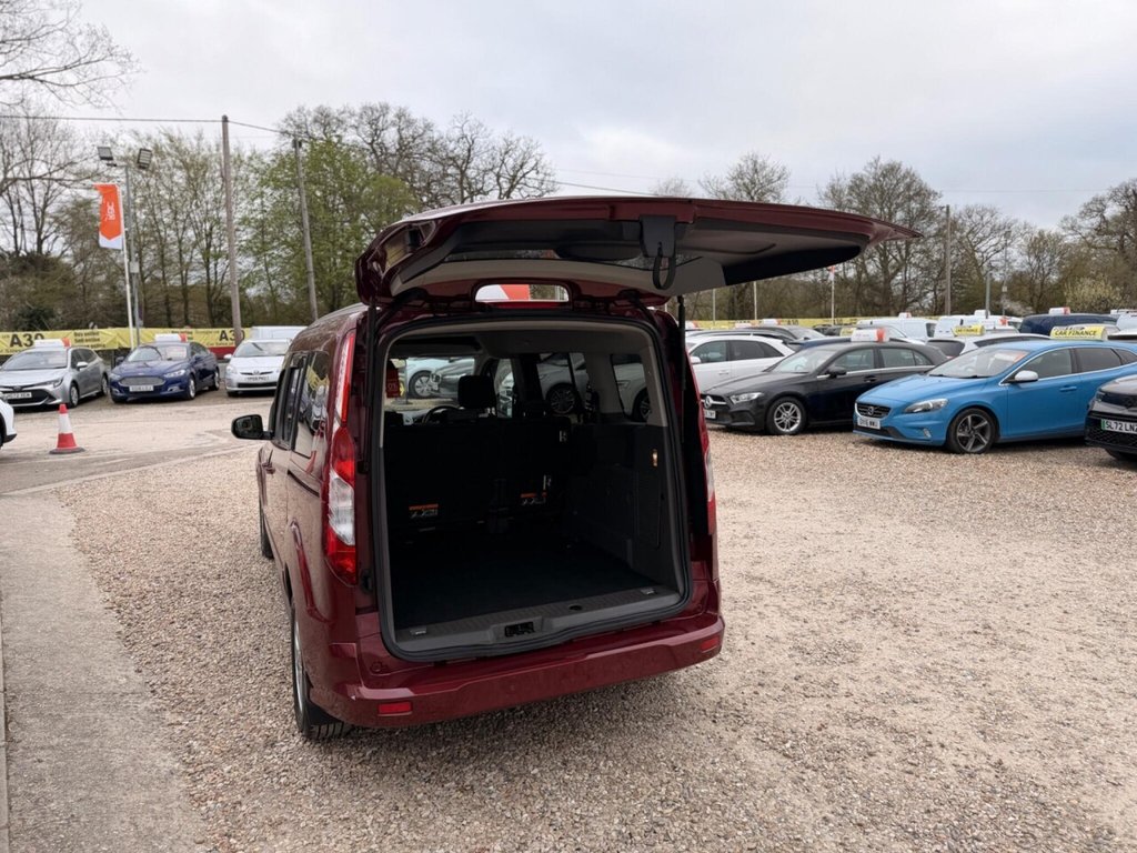 Used Ford Grand Tourneo Connect 2020 for sale - 78003372: Photo 35