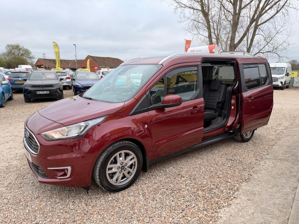 Used Ford Grand Tourneo Connect 2020 for sale - 78003372: Photo 37