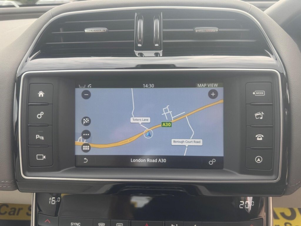 Used Jaguar XE 2016 for sale - 77250545: Photo 17