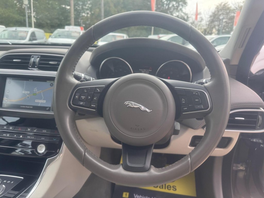 Used Jaguar XE 2016 for sale - 77250545: Photo 21