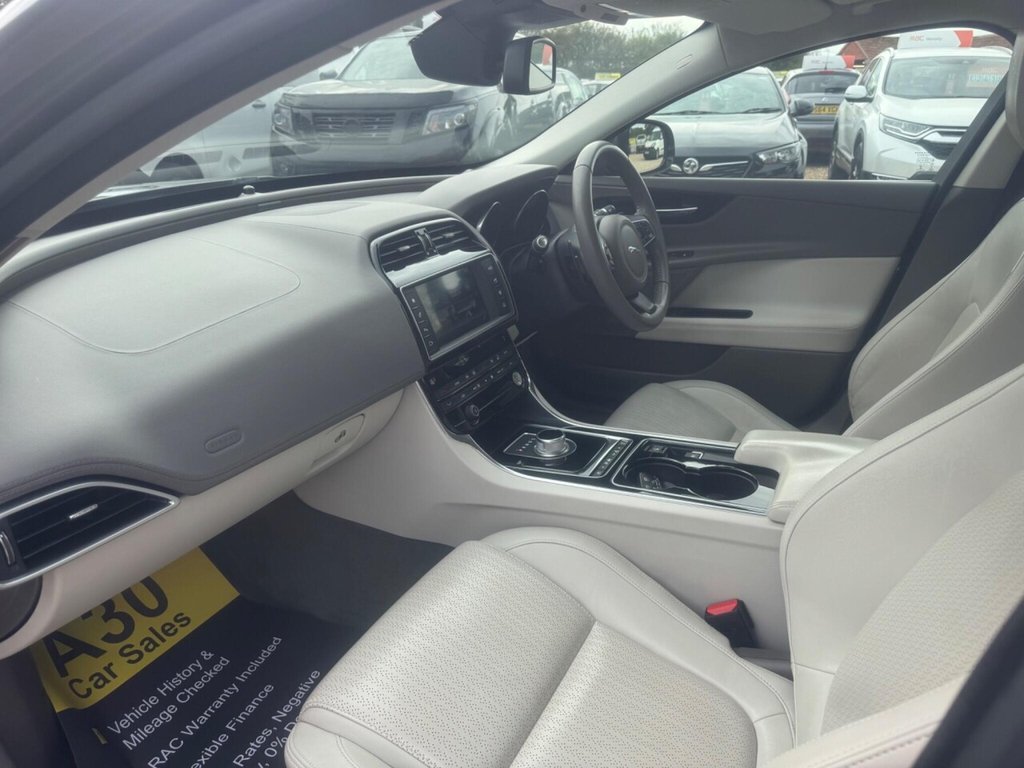 Used Jaguar XE 2016 for sale - 77250545: Photo 25