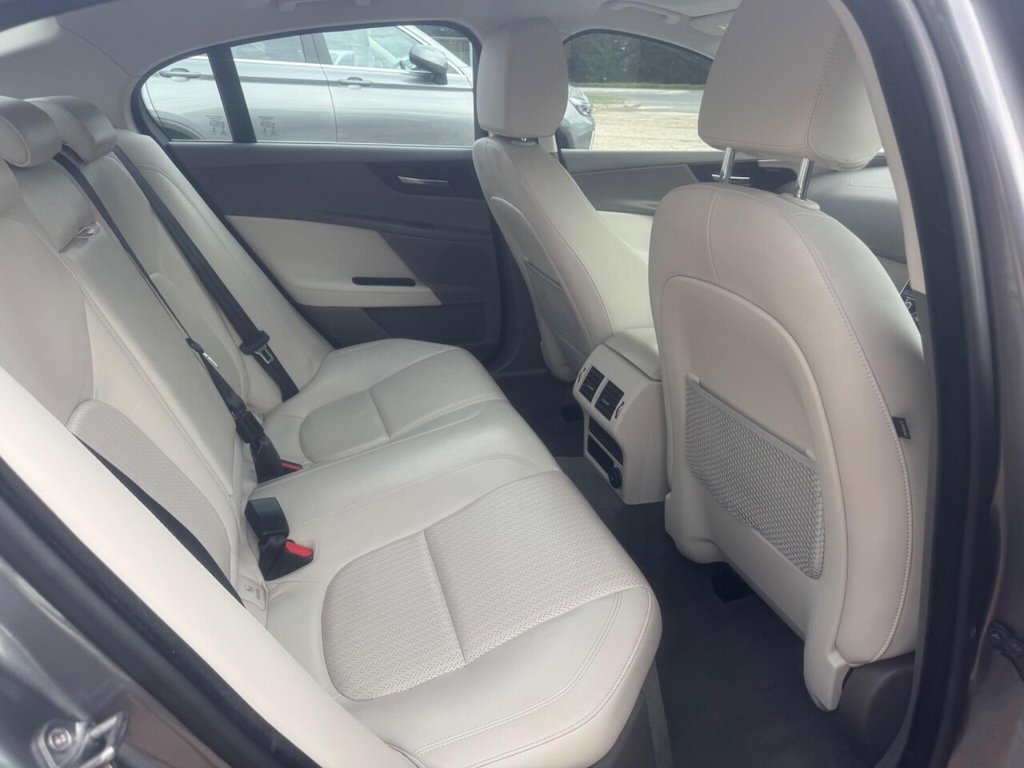 Used Jaguar XE 2016 for sale - 77250545: Photo 28