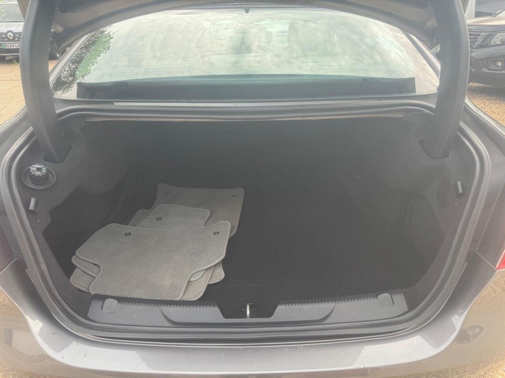 Used Jaguar XE 2016 for sale - 77250545: Photo 33