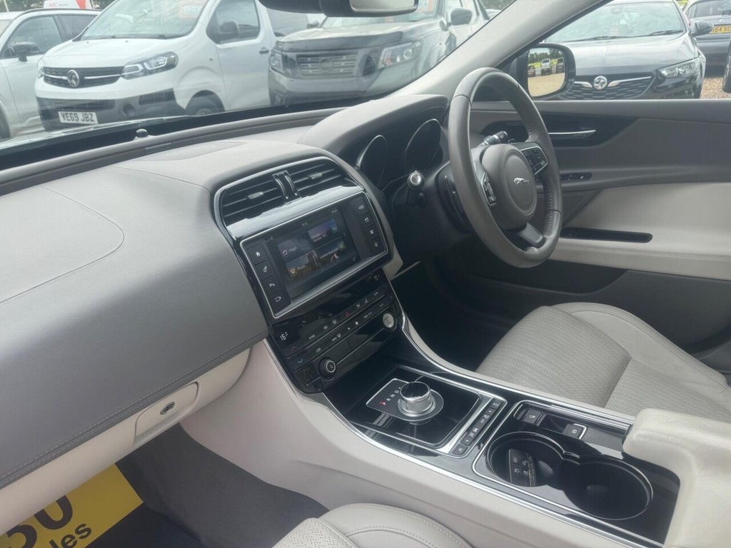 Used Jaguar XE 2016 for sale - 77250545: Photo 38
