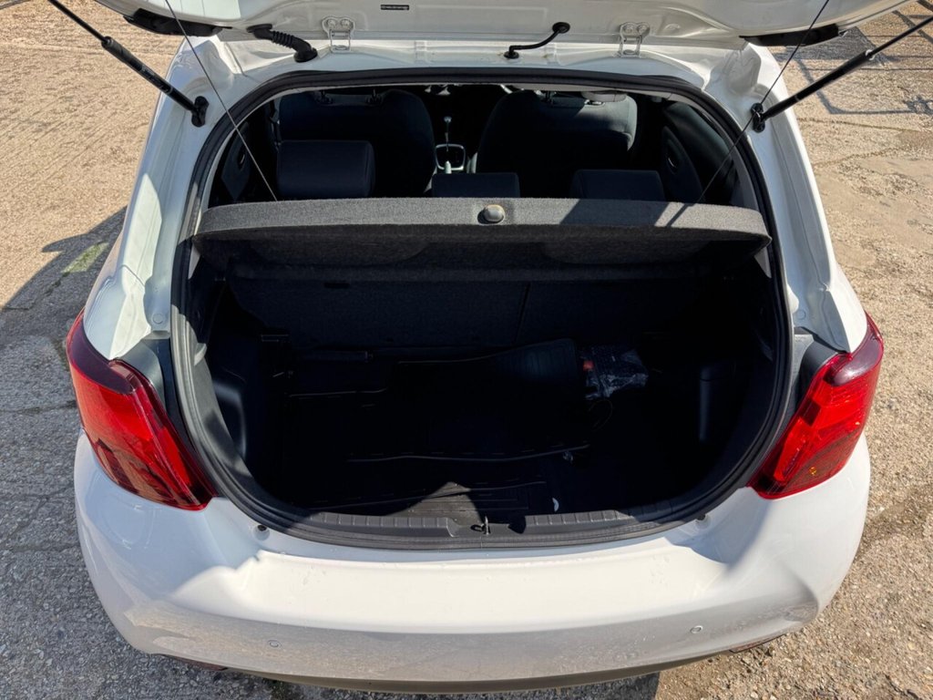 Used Toyota Yaris 2014 for sale - 77085569: Photo 32