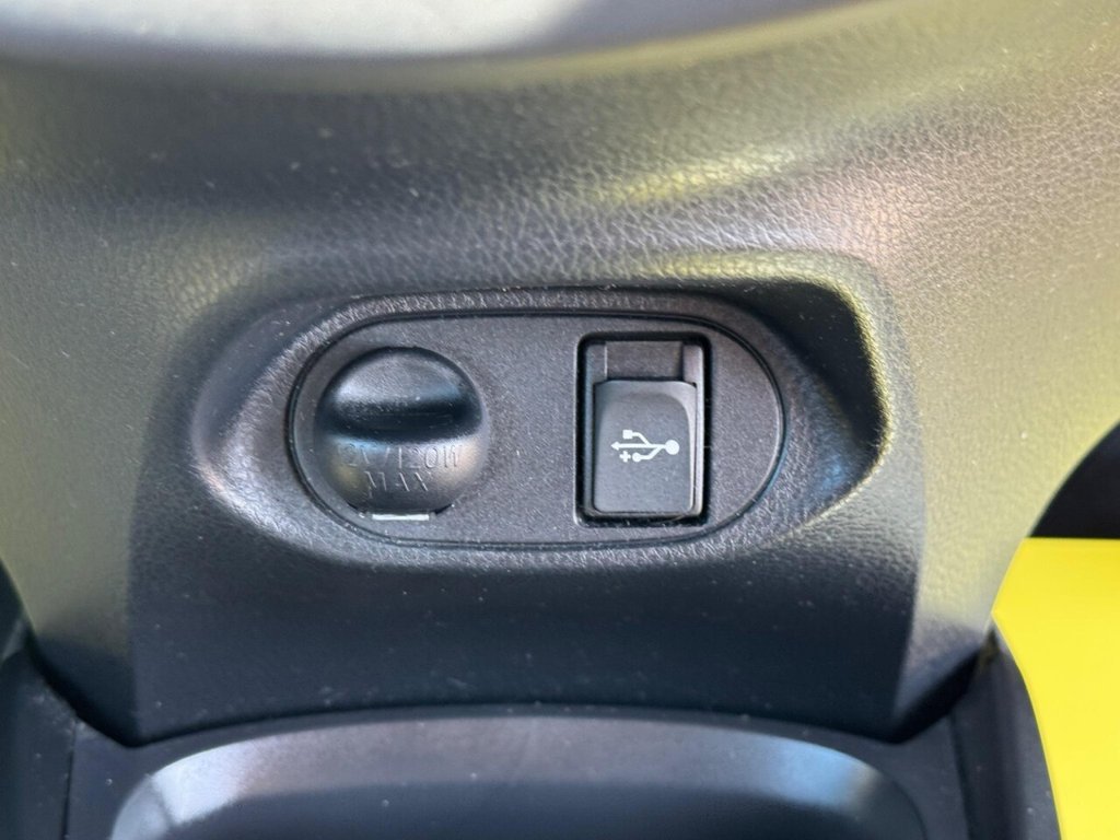 Used Toyota Yaris 2014 for sale - 77085569: Photo 42