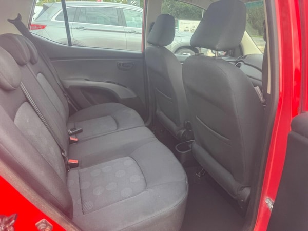 Used Hyundai i10 2010 for sale - 76285324: Photo 29
