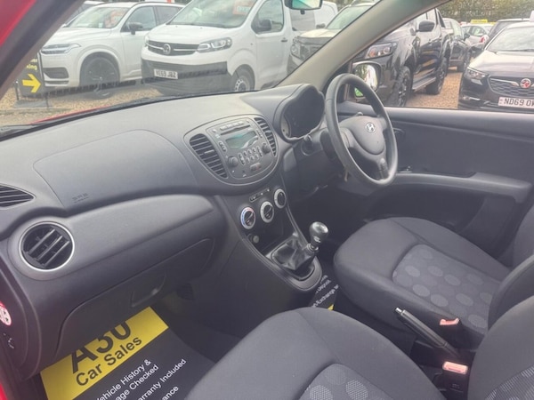 Used Hyundai i10 2010 for sale - 76285324: Photo 34