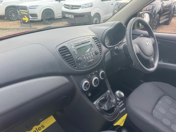Used Hyundai i10 2010 for sale - 76285324: Photo 36