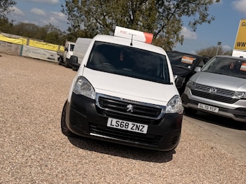 Used Peugeot Partner 2018 for sale - 78331175: Photo