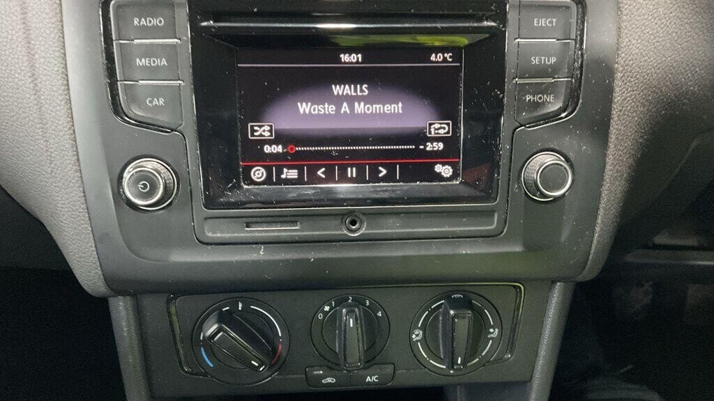 Used Volkswagen Polo 2015 for sale - 77703935: Photo 13