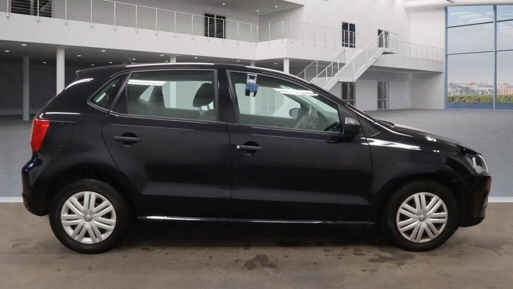 Used Volkswagen Polo 2015 for sale - 77703935: Photo 5