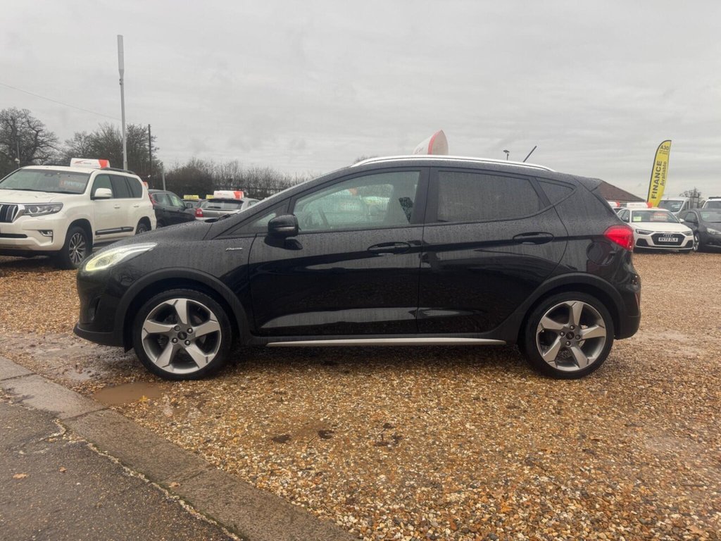 Used Ford Fiesta 2018 for sale - 76867831: Photo 11
