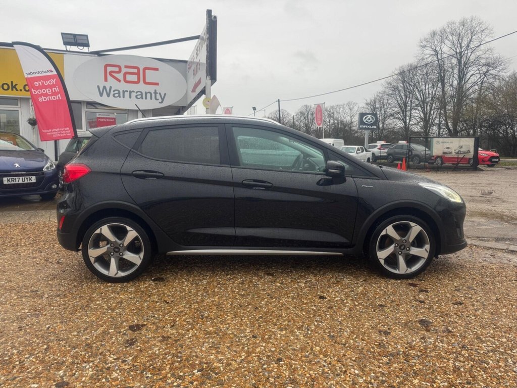 Used Ford Fiesta 2018 for sale - 76867831: Photo 6