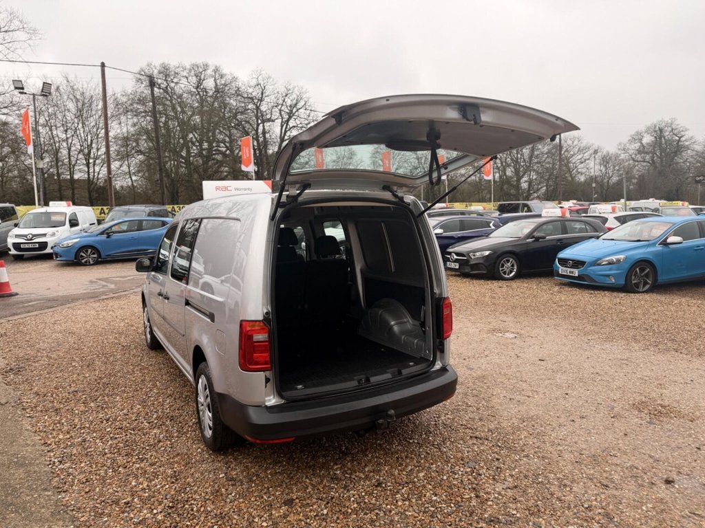 Used Volkswagen Caddy Maxi 2020 for sale - 77608915: Photo 29