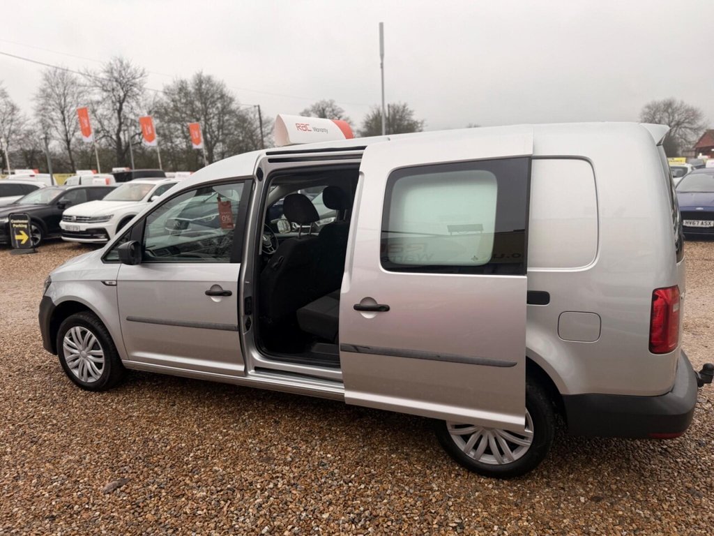 Used Volkswagen Caddy Maxi 2020 for sale - 77608915: Photo 41