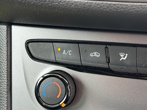 Used Vauxhall Astra 2018 for sale - 76285311: Photo 50