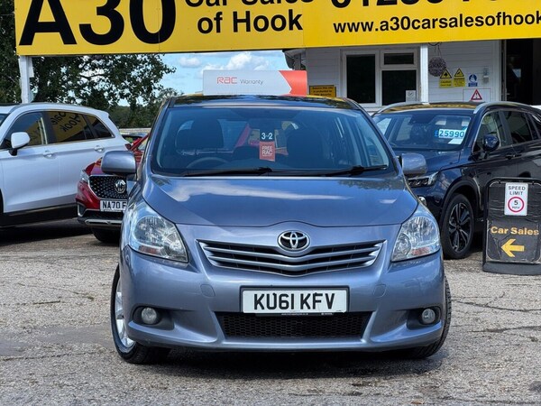Used Toyota Verso 2011 for sale - 76285296: Photo 11