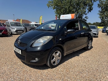Used Toyota Yaris 2010 for sale - 79562202: Photo