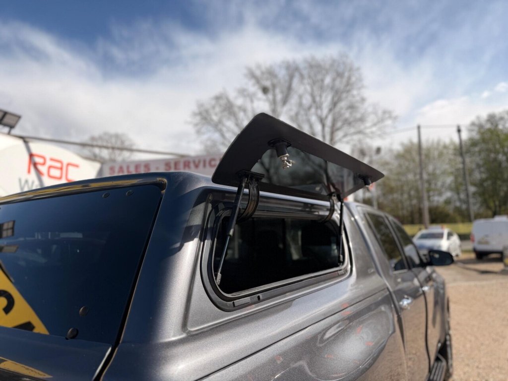 Used Toyota Hilux 2023 for sale - 78017953: Photo 36