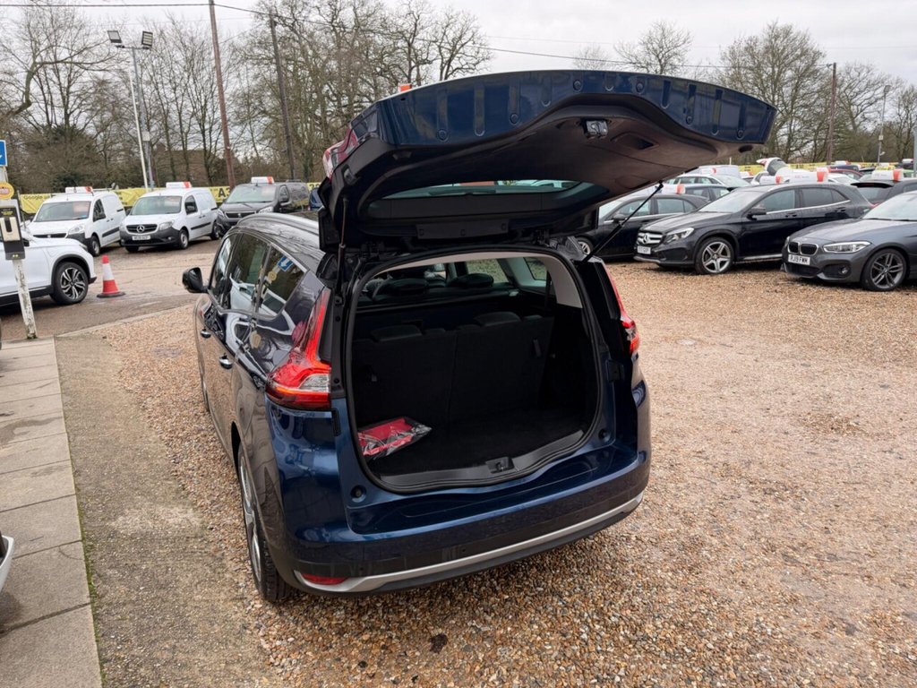 Used Renault Grand Scenic 2019 for sale - 77212551: Photo 35