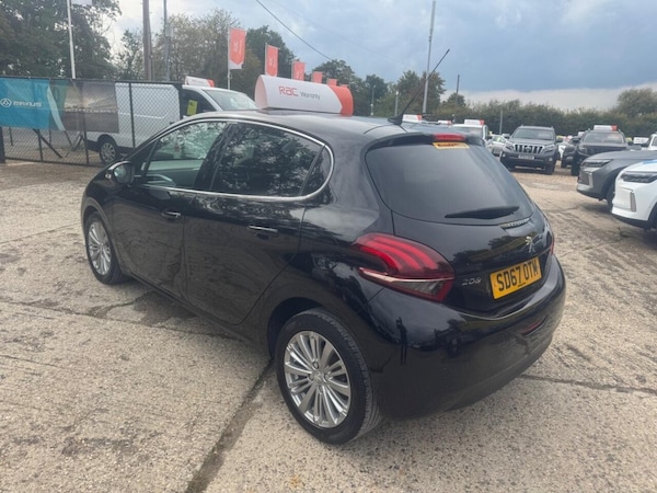 Used Peugeot 208 2017 for sale - 76285322: Photo 13