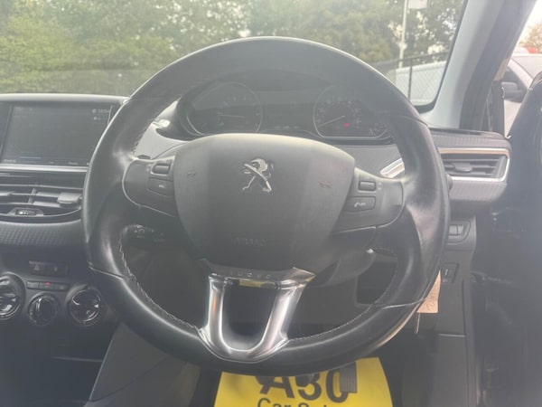 Used Peugeot 208 2017 for sale - 76285322: Photo 17