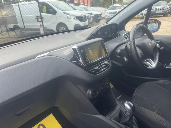 Used Peugeot 208 2017 for sale - 76285322: Photo 33