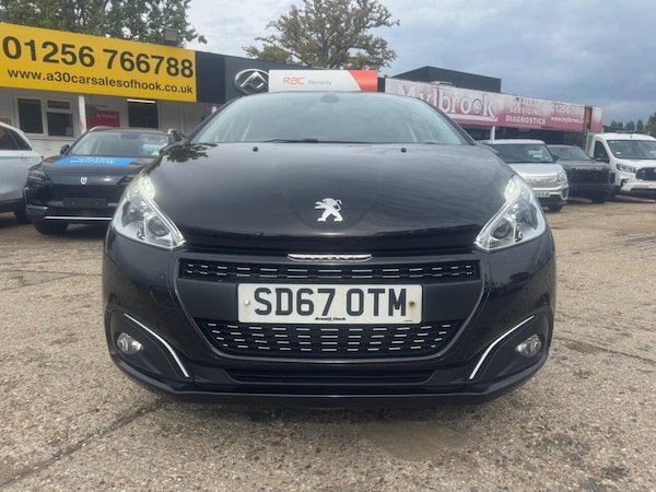 Used Peugeot 208 2017 for sale - 76285322: Photo 6