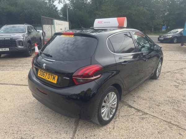 Used Peugeot 208 2017 for sale - 76285322: Photo 8