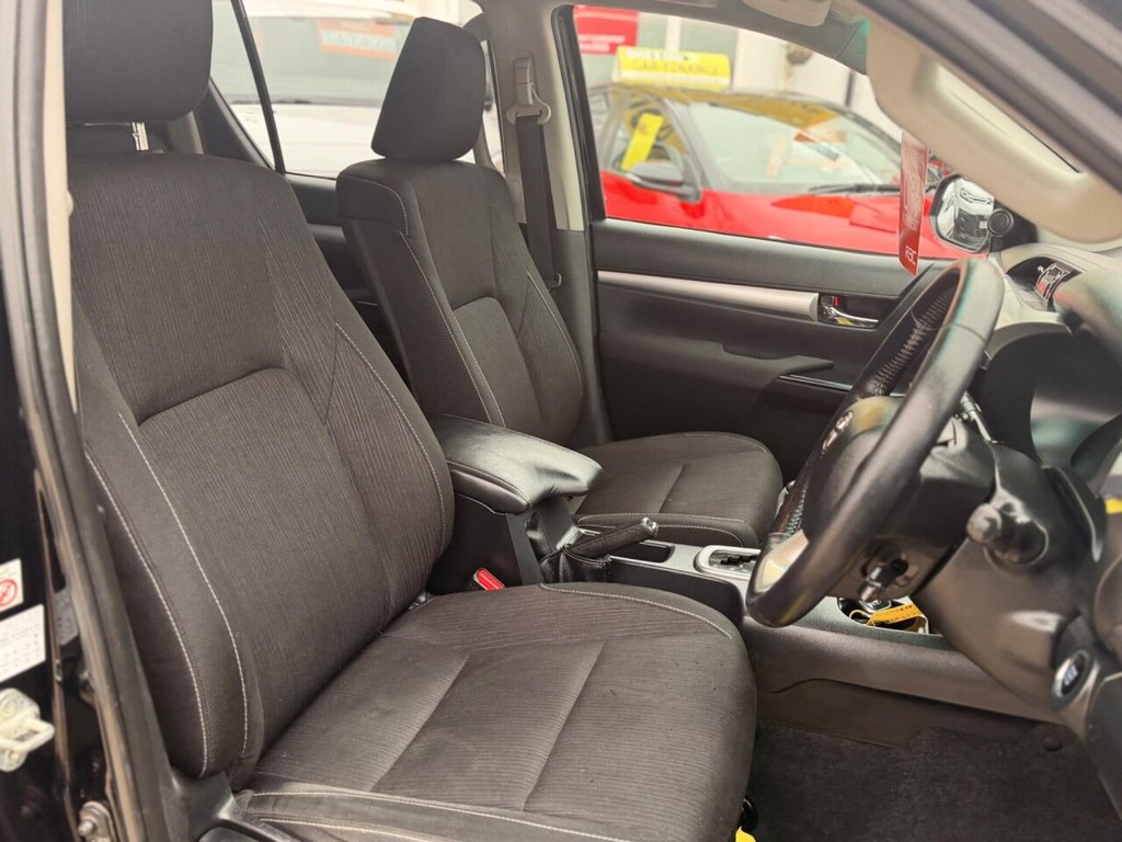 Used Toyota Hilux 2019 for sale - 77594604: Photo 32
