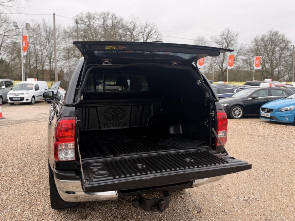 Used Toyota Hilux 2019 for sale - 77594604: Photo 37