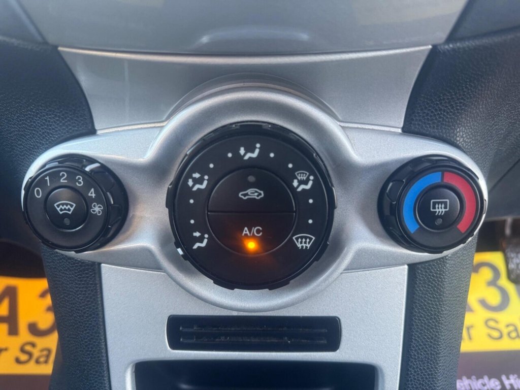 Used Ford Fiesta 2010 for sale - 76368193: Photo 37