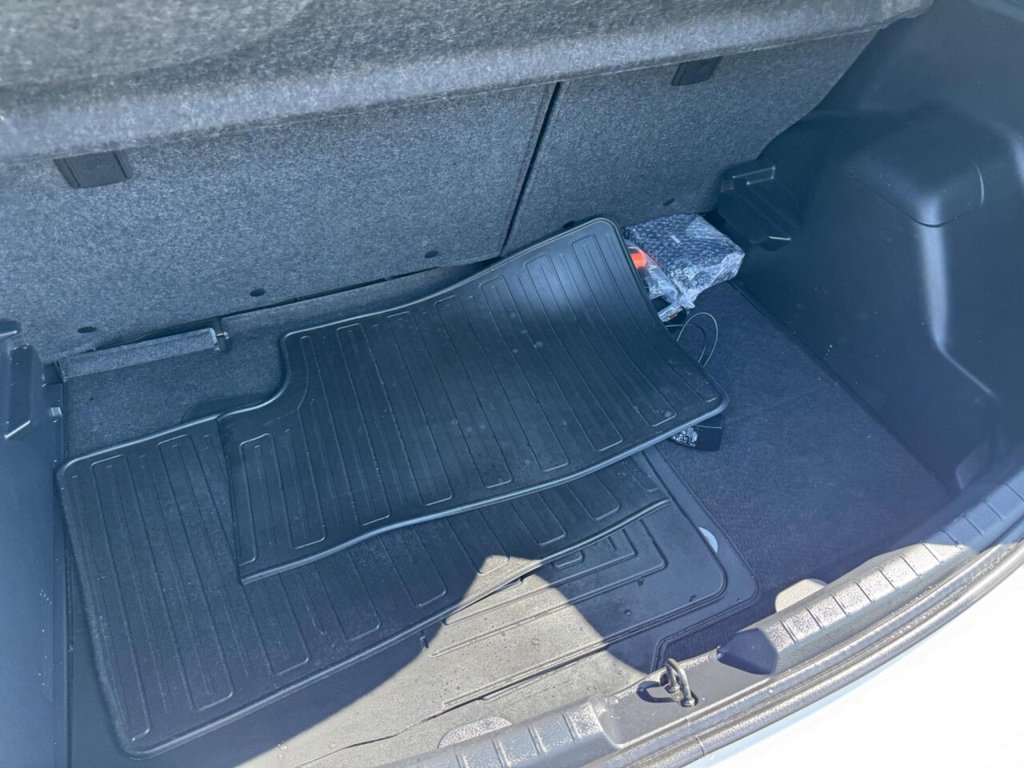 Used Toyota Yaris 2014 for sale - 76285271: Photo 27