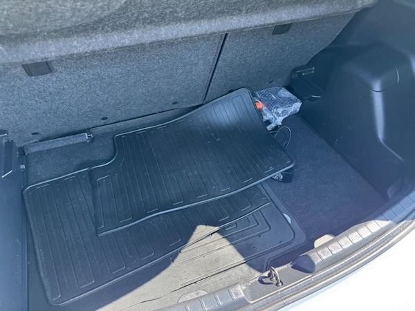 Used Toyota Yaris 2014 for sale - 76285271: Photo 27