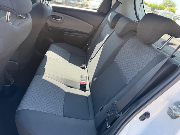 Used Toyota Yaris 2014 for sale - 76285271: Photo 30