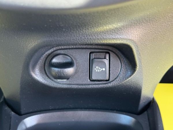 Used Toyota Yaris 2014 for sale - 76285271: Photo 42