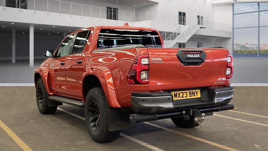 Used Toyota Hilux 2023 for sale - 78030559: Photo 10
