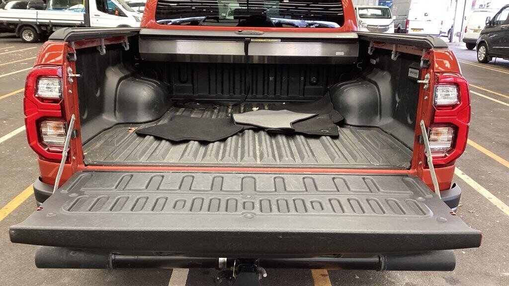 Used Toyota Hilux 2023 for sale - 78030559: Photo 15
