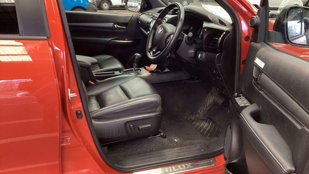 Used Toyota Hilux 2023 for sale - 78030559: Photo 17
