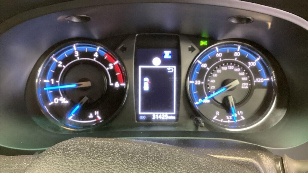 Used Toyota Hilux 2023 for sale - 78030559: Photo 18