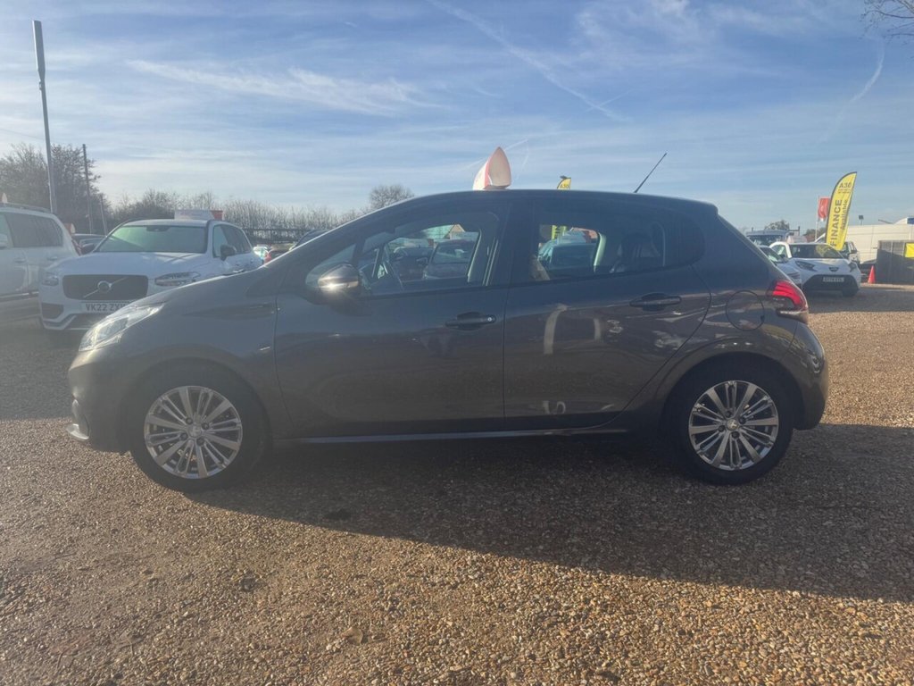 Used Peugeot 208 2018 for sale - 76710978: Photo 11
