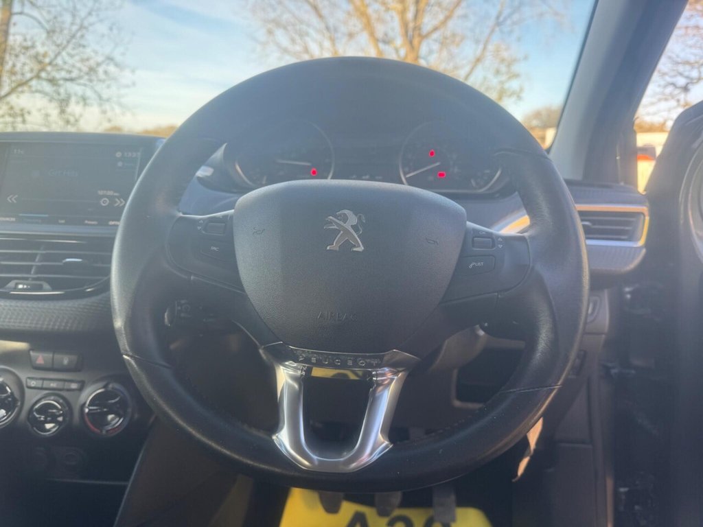 Used Peugeot 208 2018 for sale - 76710978: Photo 18