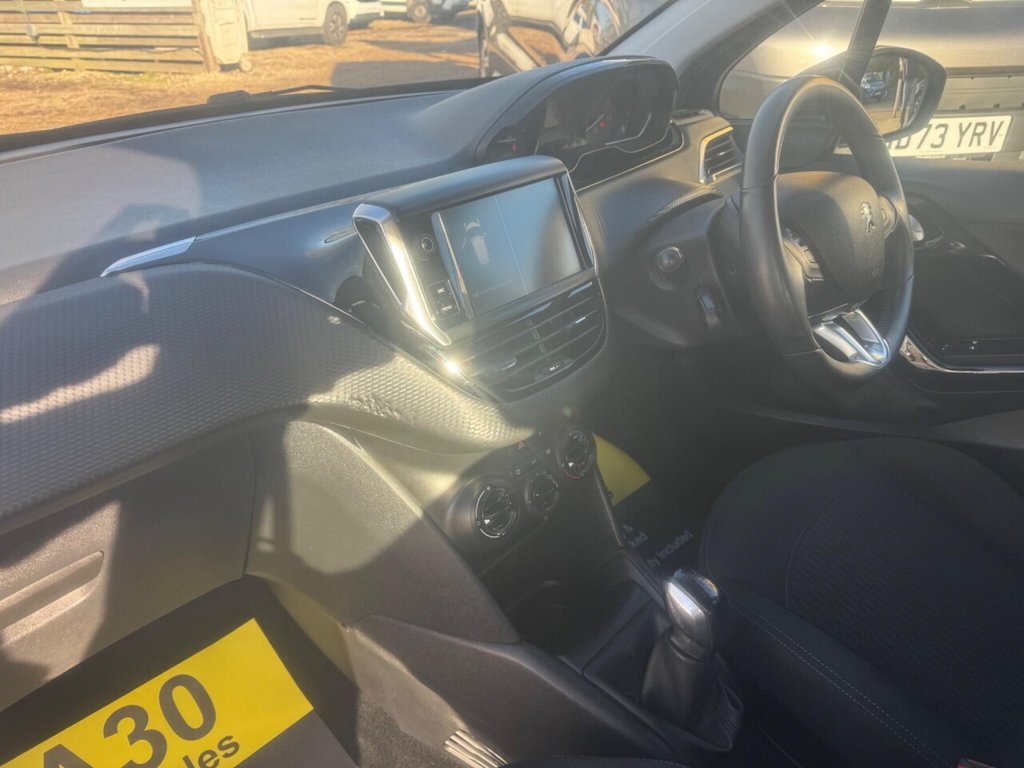 Used Peugeot 208 2018 for sale - 76710978: Photo 32