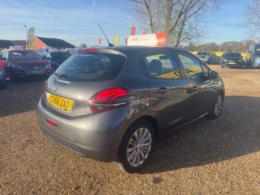 Used Peugeot 208 2018 for sale - 76710978: Photo 9
